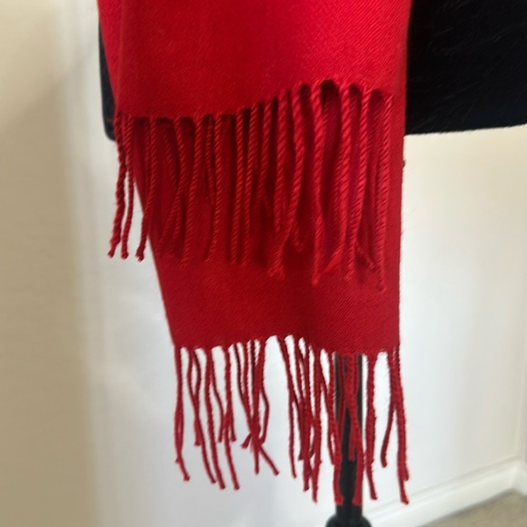 Adorable NWOT Angela & William Red News Boy Hat & Matching Scarf - Picture 10 of 12